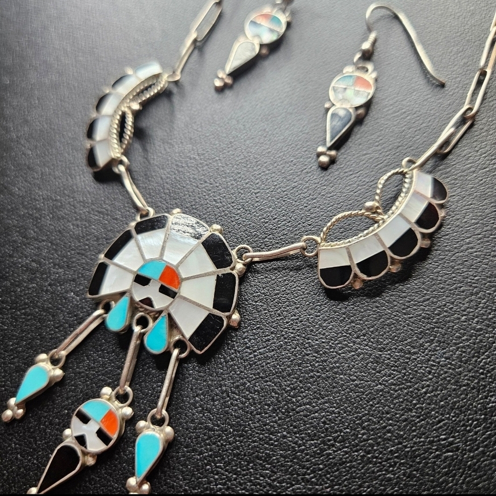 Elegant Silver and Turquoise Jewelry Set
